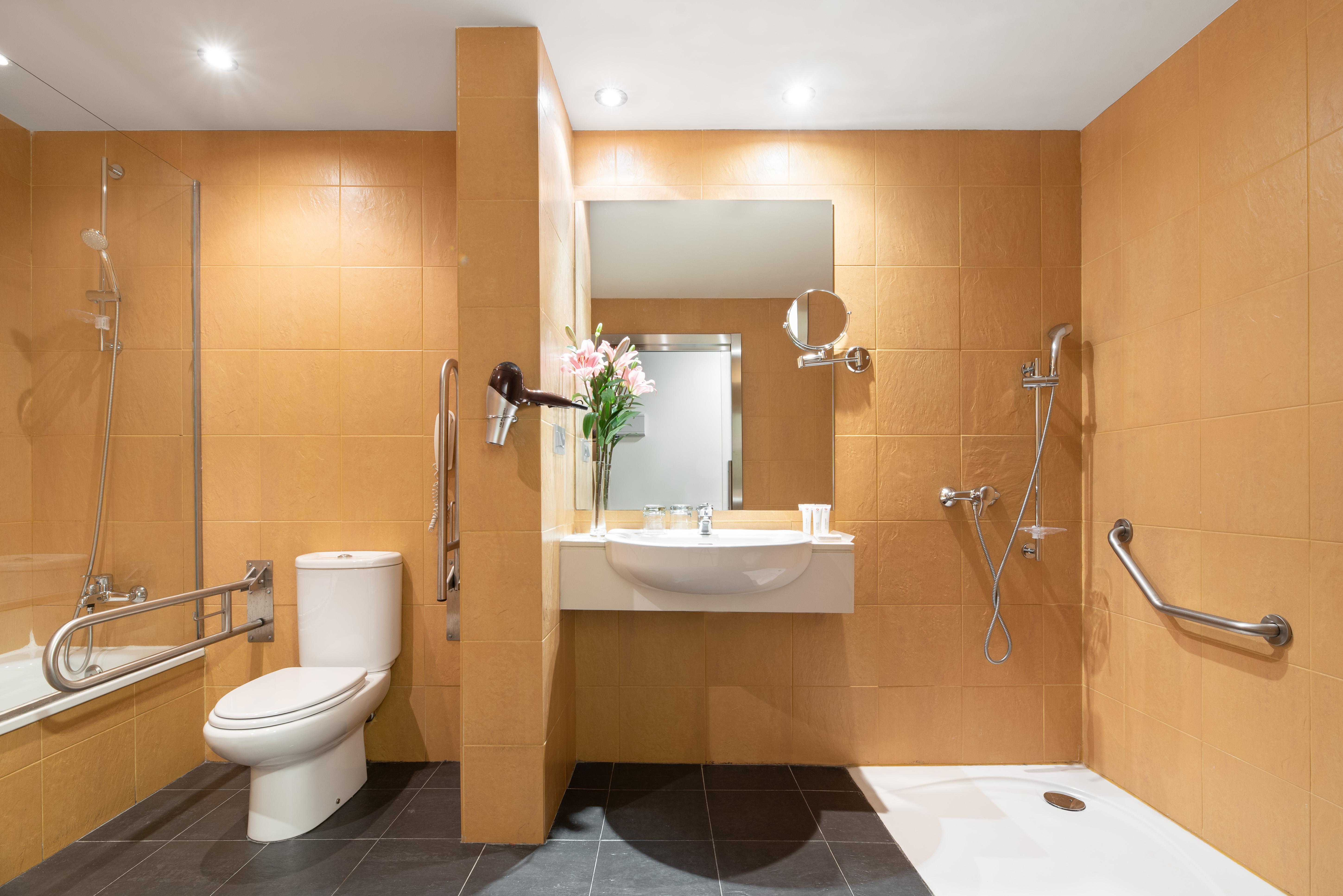 Exe Agora Caceres Hotel Ngoại thất bức ảnh