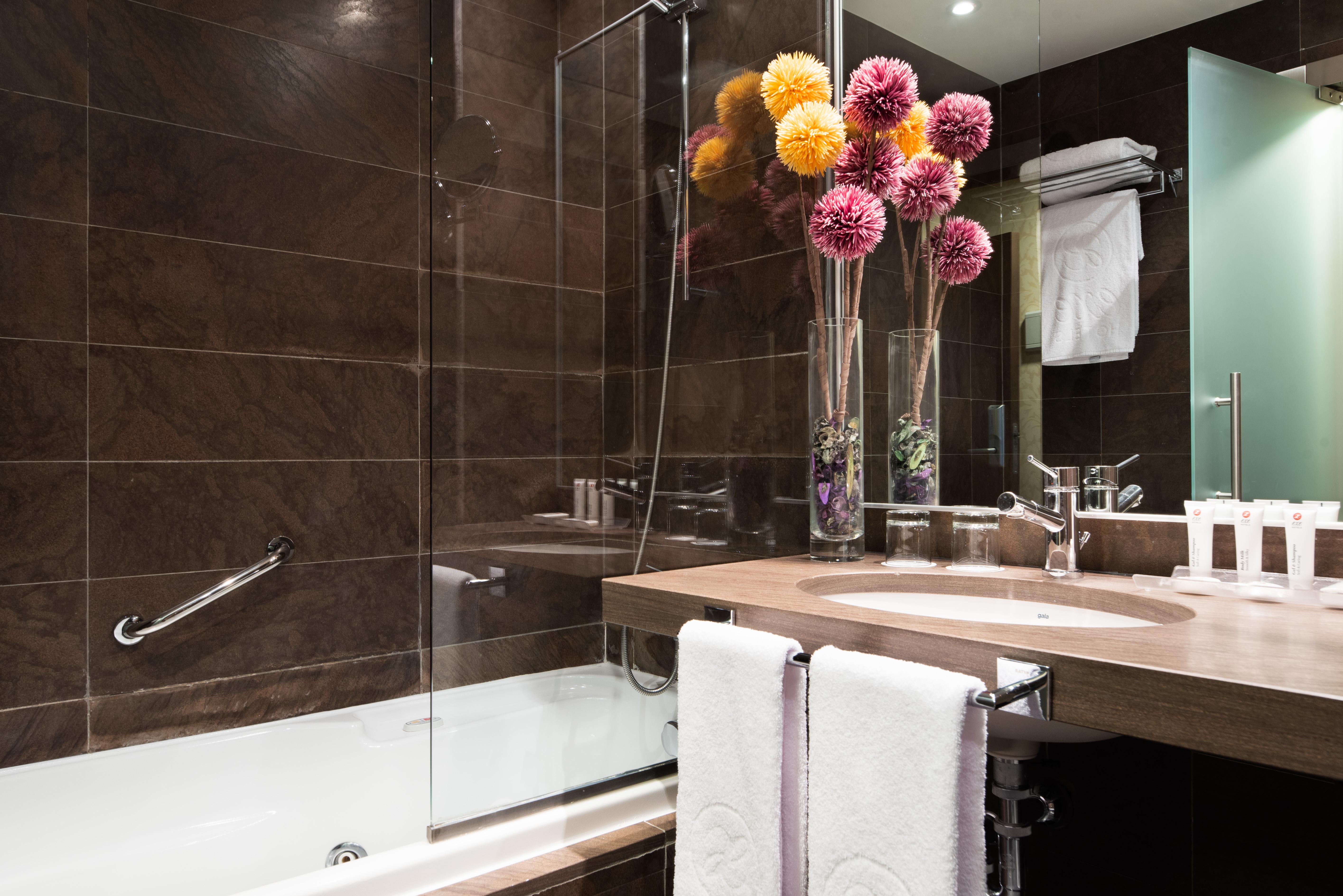 Exe Agora Caceres Hotel Ngoại thất bức ảnh