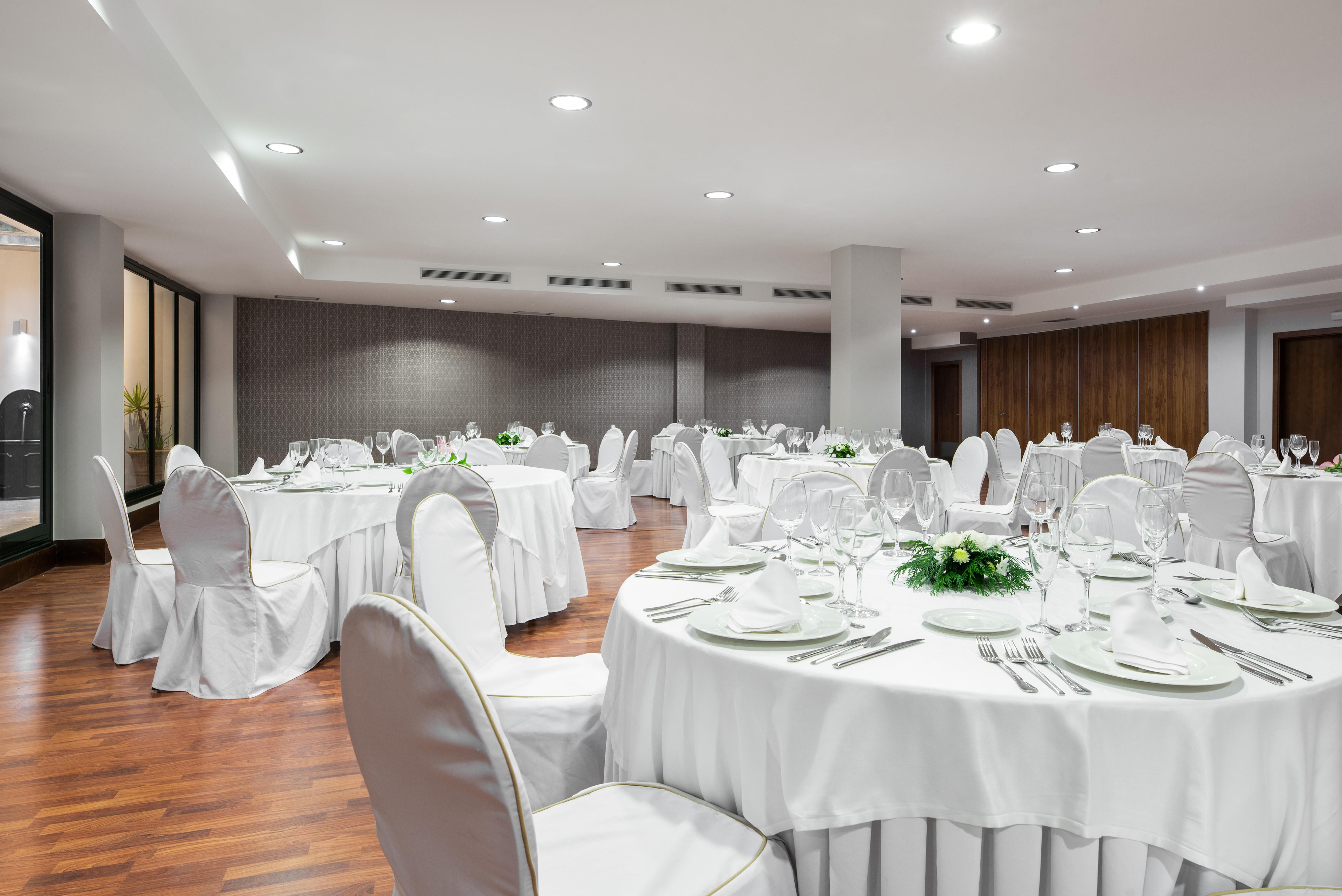 Exe Agora Caceres Hotel Ngoại thất bức ảnh