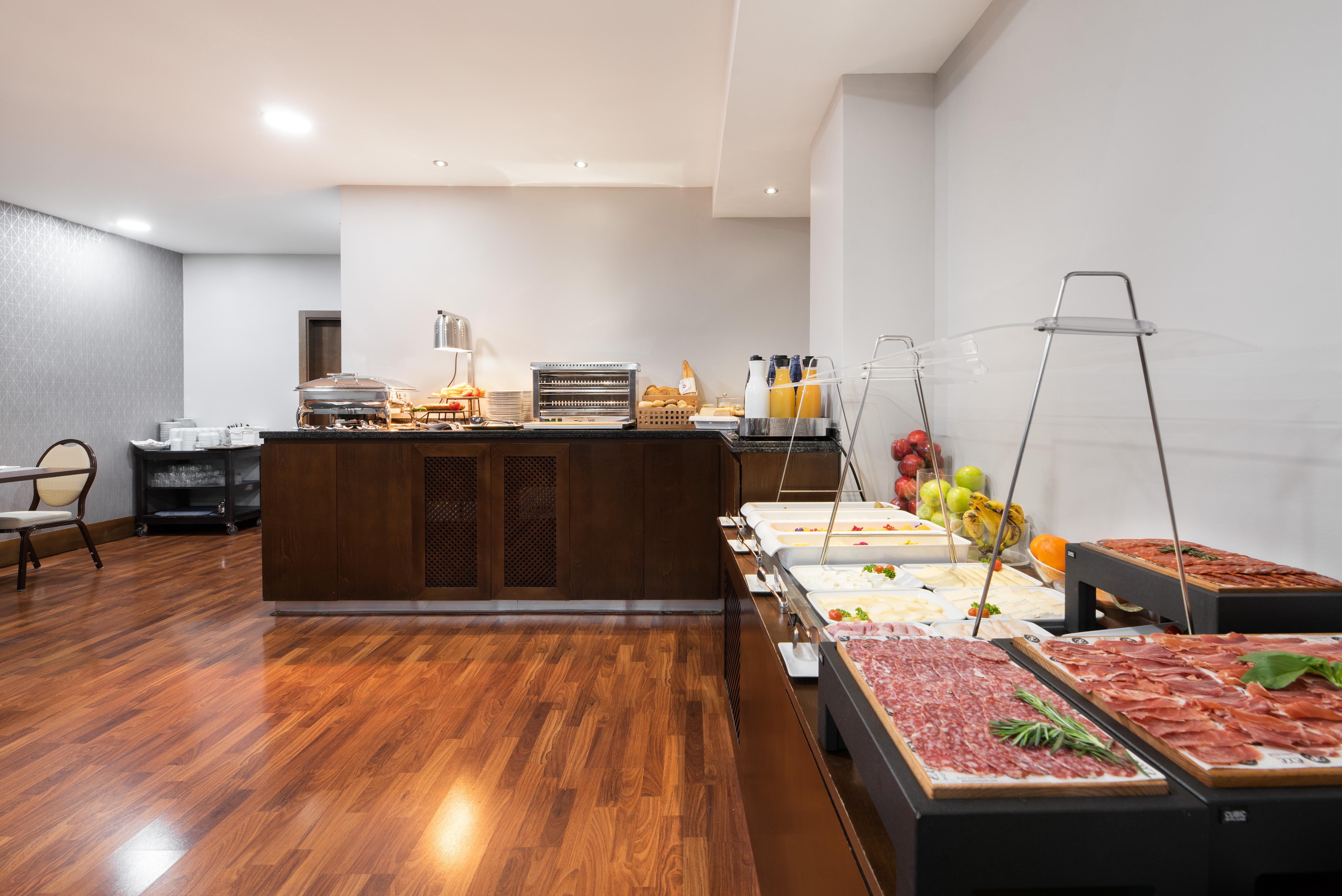 Exe Agora Caceres Hotel Ngoại thất bức ảnh