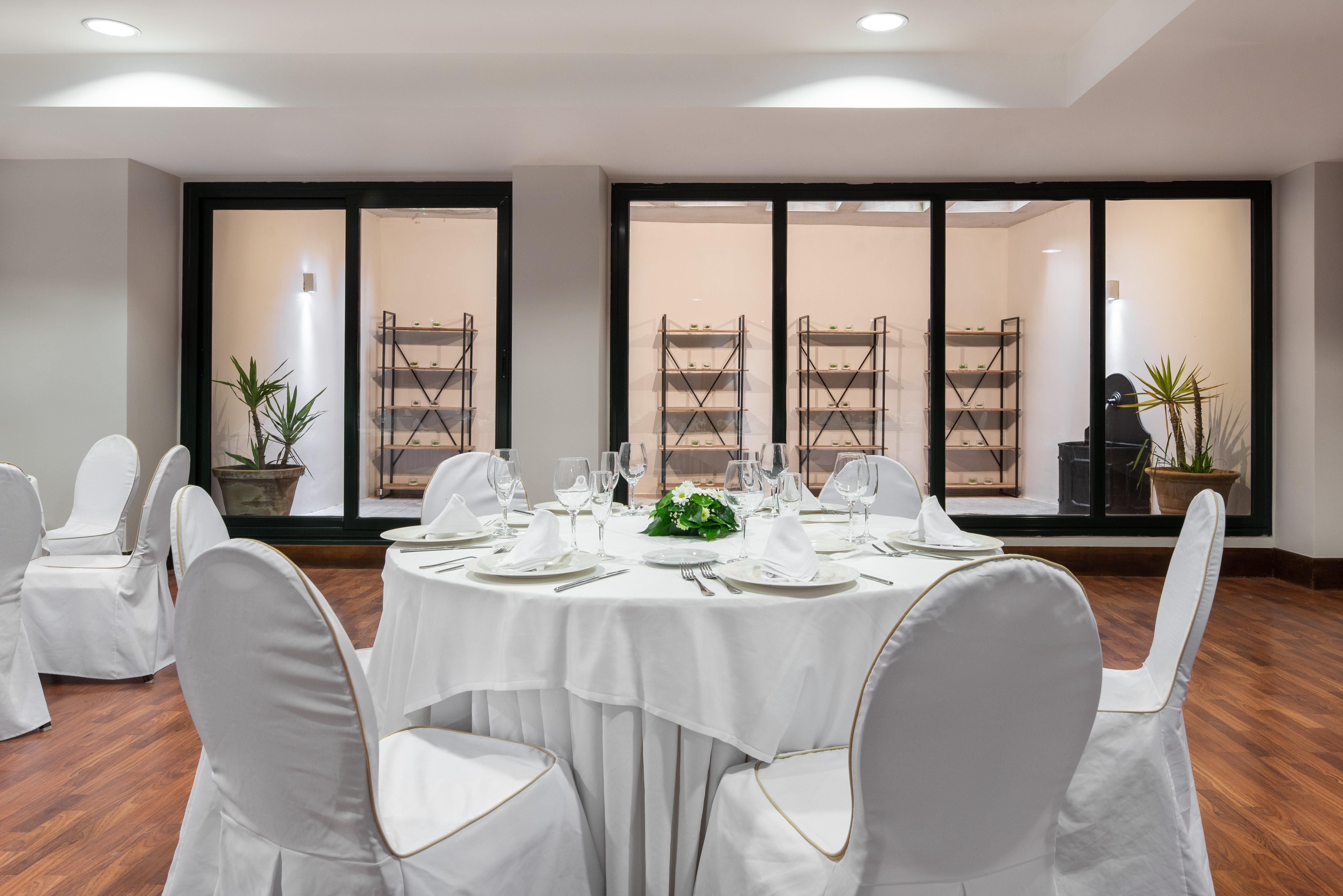 Exe Agora Caceres Hotel Ngoại thất bức ảnh