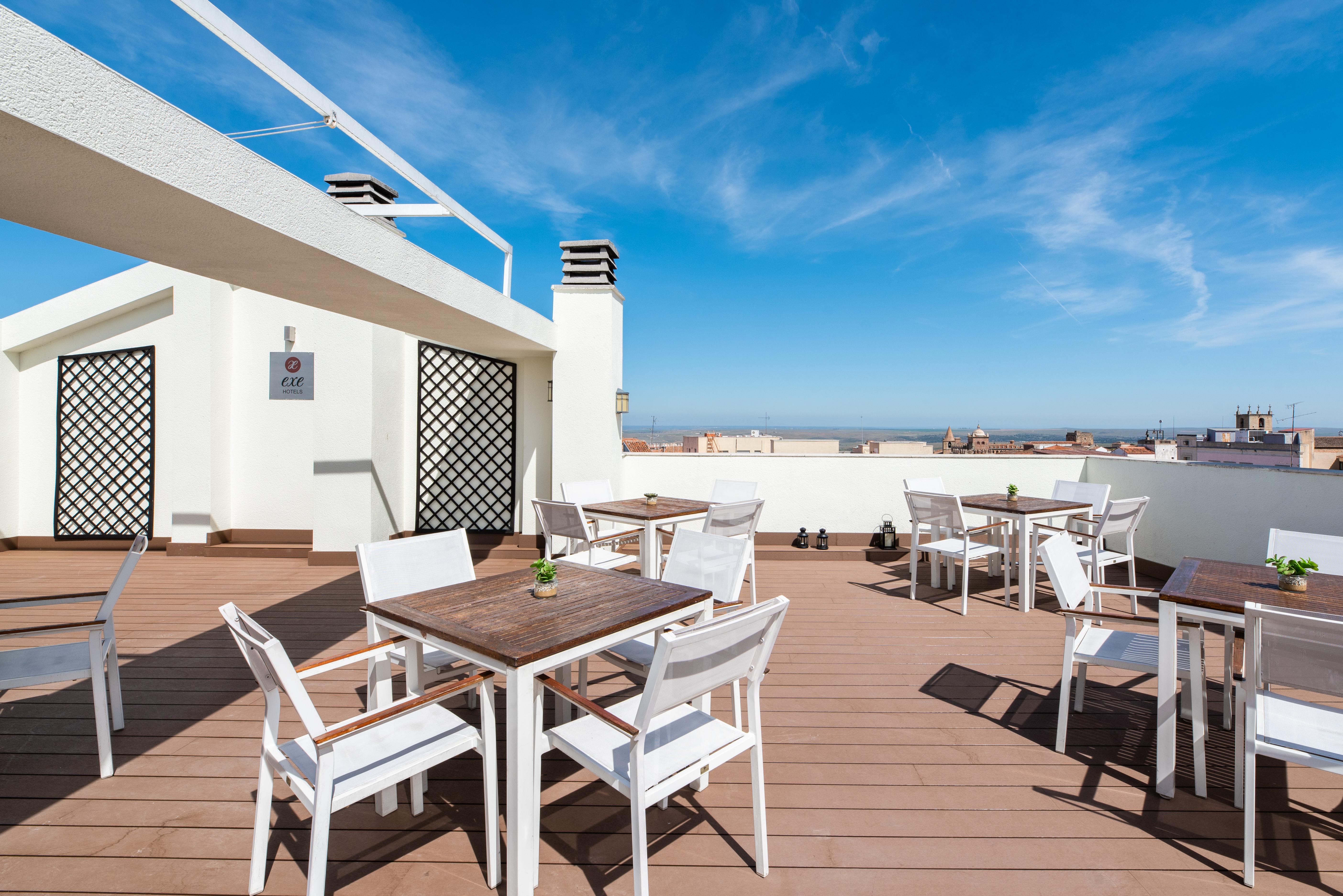 Exe Agora Caceres Hotel Ngoại thất bức ảnh