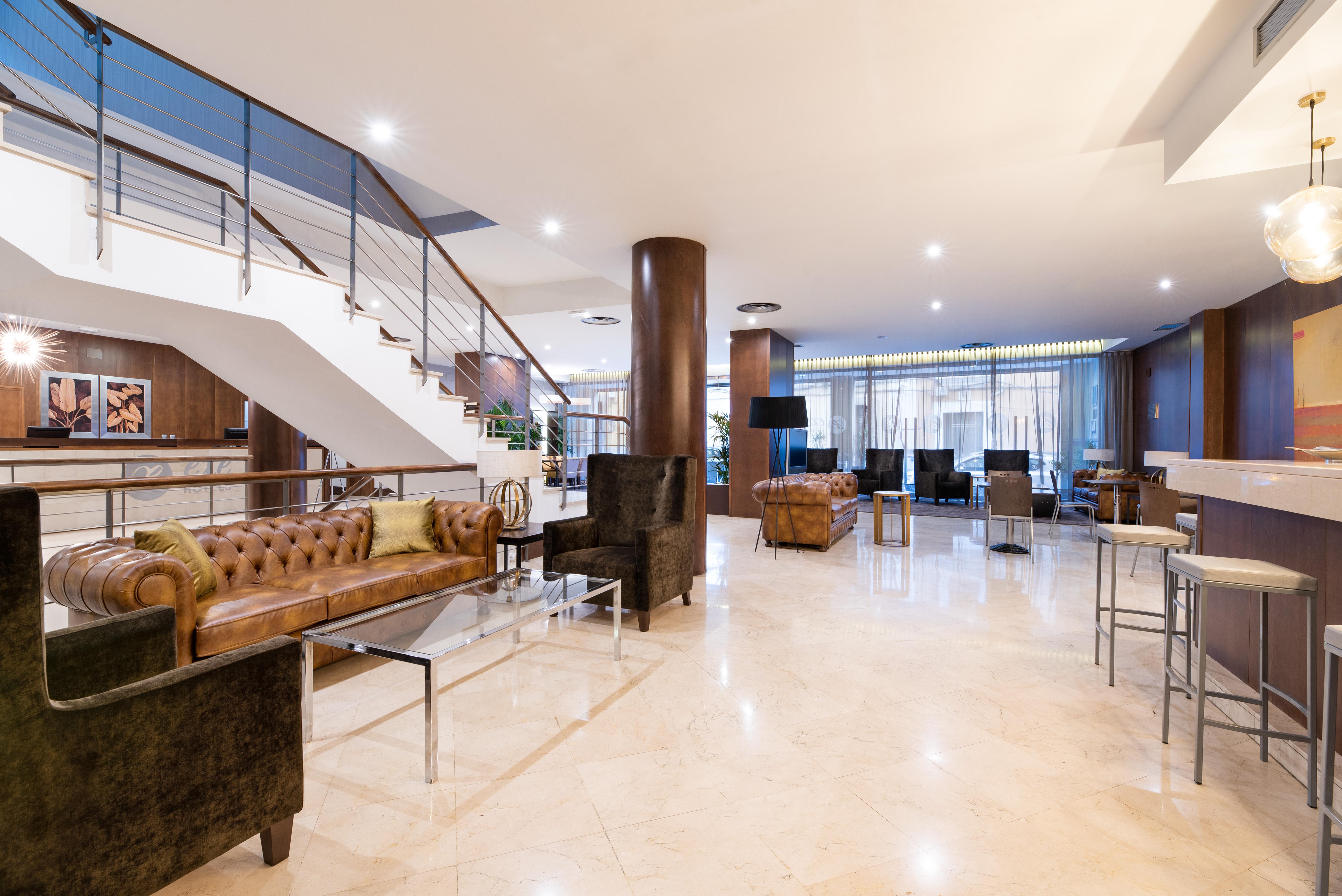 Exe Agora Caceres Hotel Ngoại thất bức ảnh