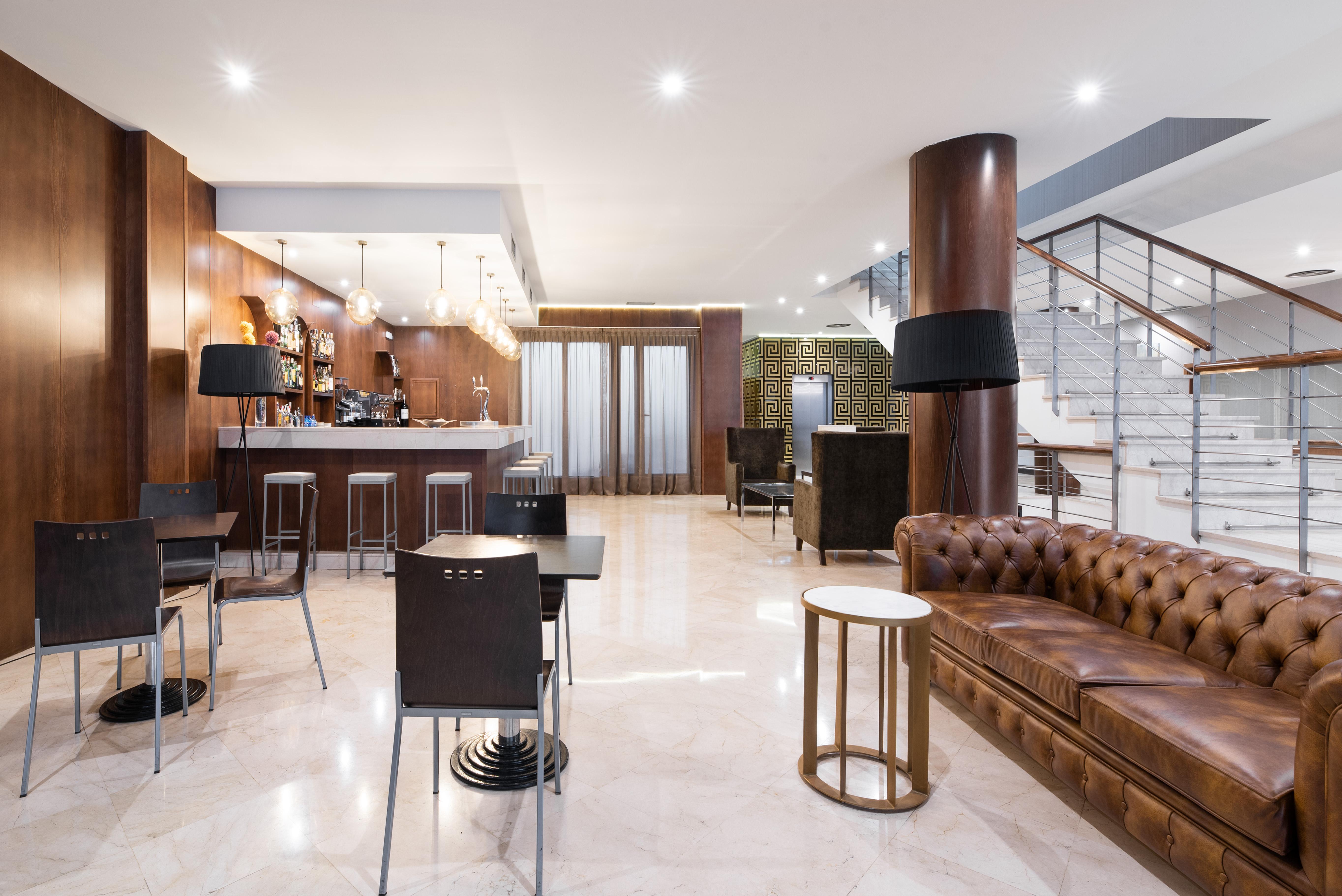 Exe Agora Caceres Hotel Ngoại thất bức ảnh
