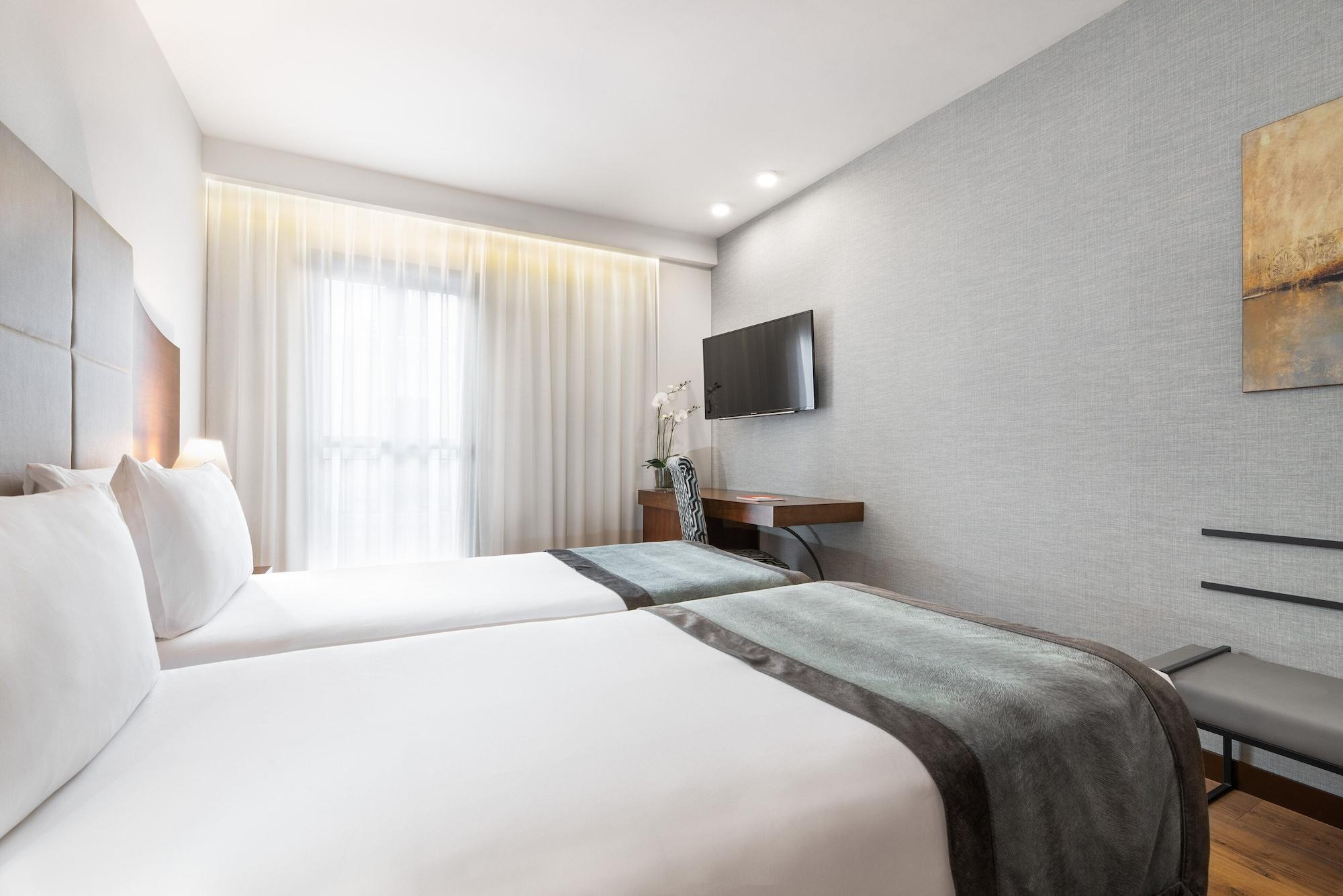 Exe Agora Caceres Hotel Ngoại thất bức ảnh