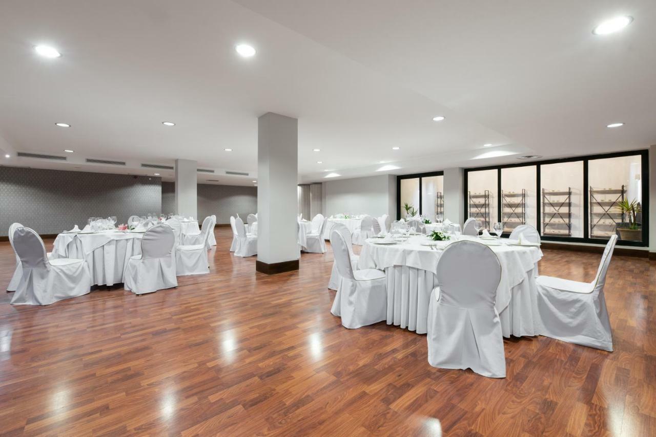 Exe Agora Caceres Hotel Ngoại thất bức ảnh